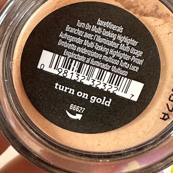 BareMinerals Turn On Multi-tasking Highlighter in TURN ON GOLD - Picture 6 of 6
